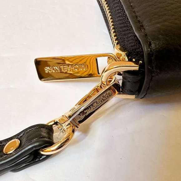 Michael Kors Jet Set Travel Large Continental Leather Wallet Black/Gold - Picture 10 of 10